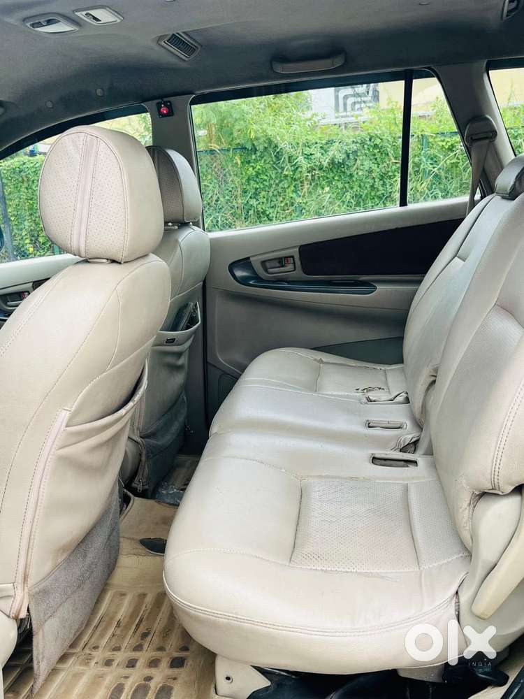Toyota Innova 2.5 Ev (diesel) Ps 7 Seater Bs Iv, 2014, Diesel