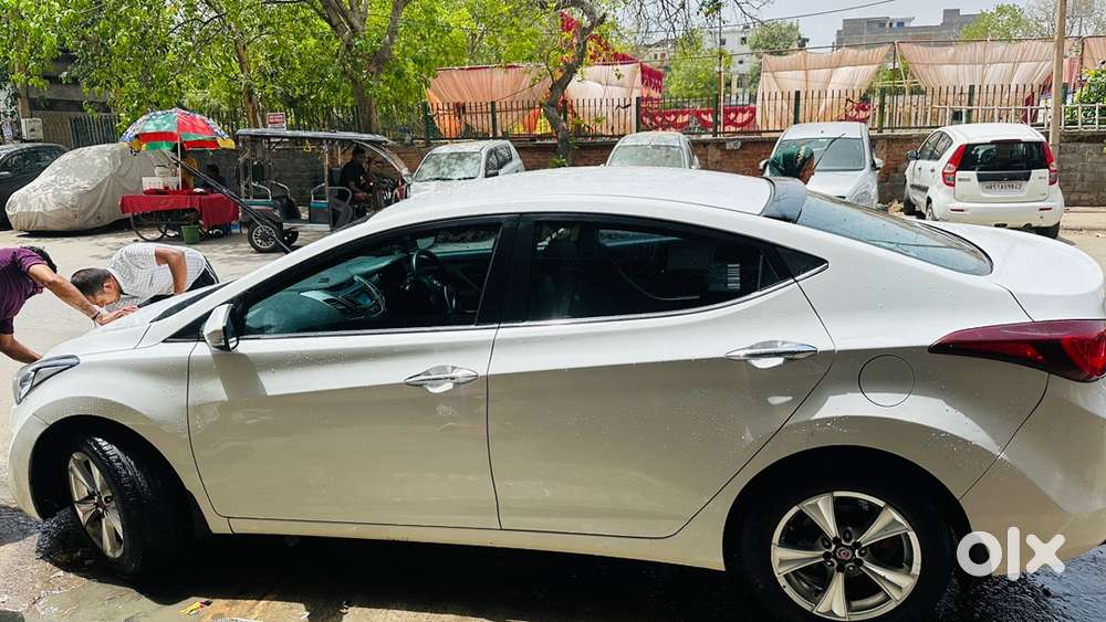 Hyundai Elantra Petrol 2015
