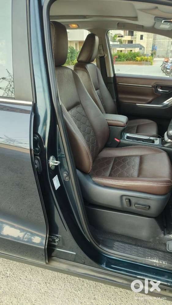 Car For Sale 2023 Toyota Innova Hycross Zx (o) Hybrid Automatic