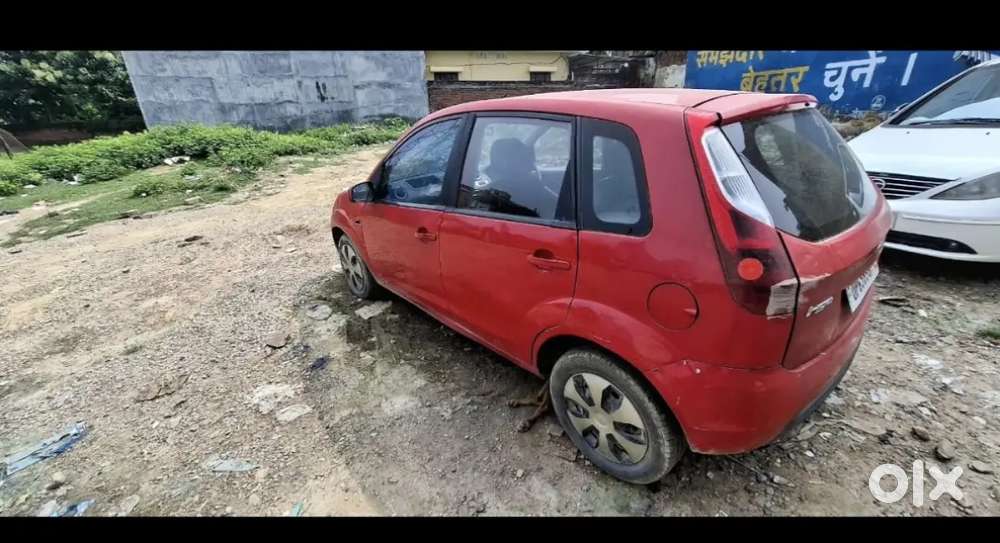 Ford Figo 2012 Petrol 68800 Km Driven