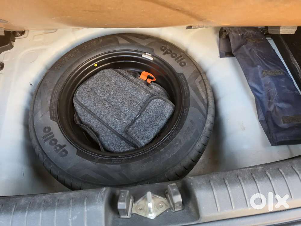 Hyundai Venue Diesel 06 December 2022 ,new Battery And Tyres