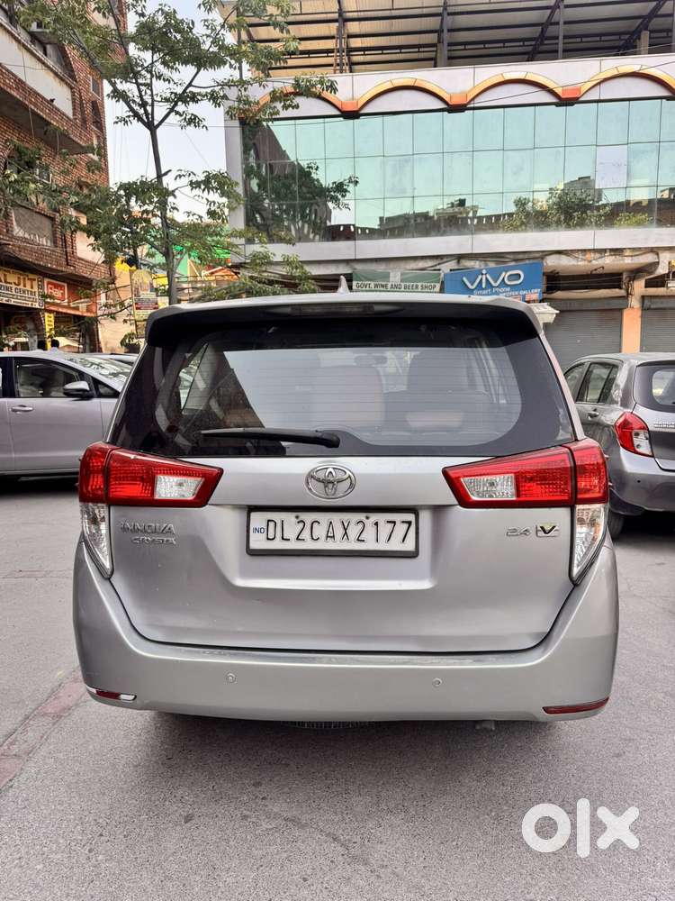 Toyota Innova Crysta 2.4 V 8 Str, 2017, Diesel
