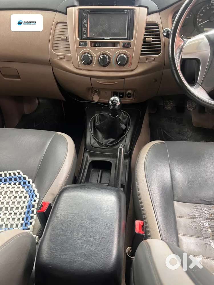 Toyota Innova 2.5 G (diesel) 8 Seater Bs Iv, 2016, Diesel