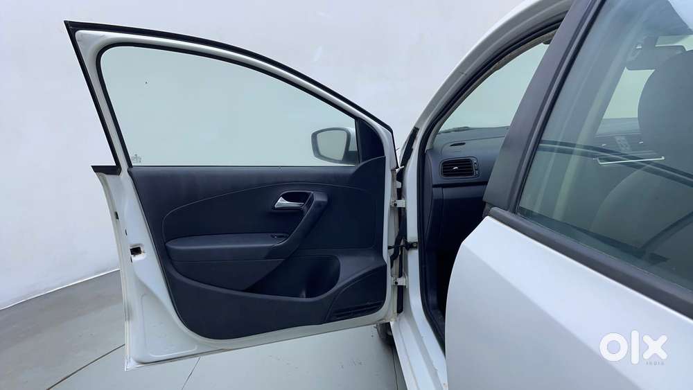Volkswagen Polo Petrol Comfortline 1.2l, 2015, Petrol