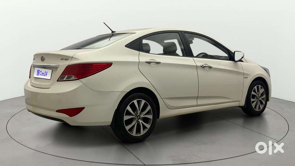 Hyundai Verna Fluidic 1.6 Vtvt Sx, 2015, Petrol