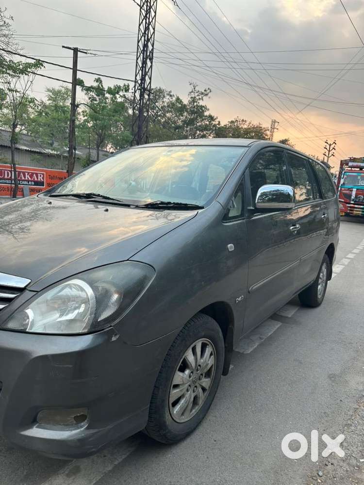 Toyota Innova 2011 Diesel Well Maintained