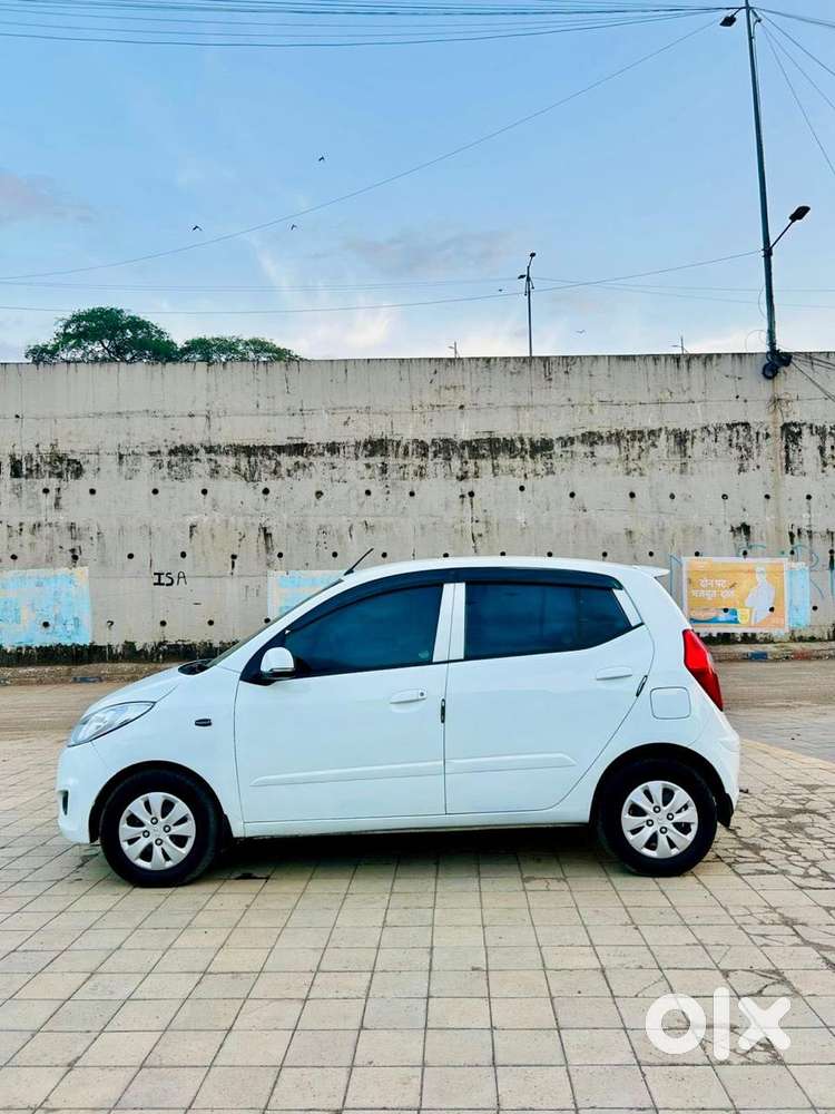 Hyundai I10 Sportz At, 2012, Petrol