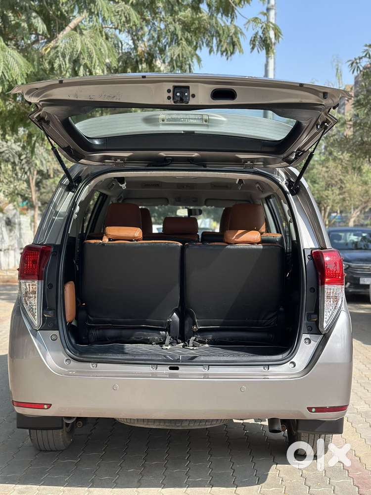 Toyota Innova Crysta 2.8 Gx At 8 Seater, 2019, Diesel