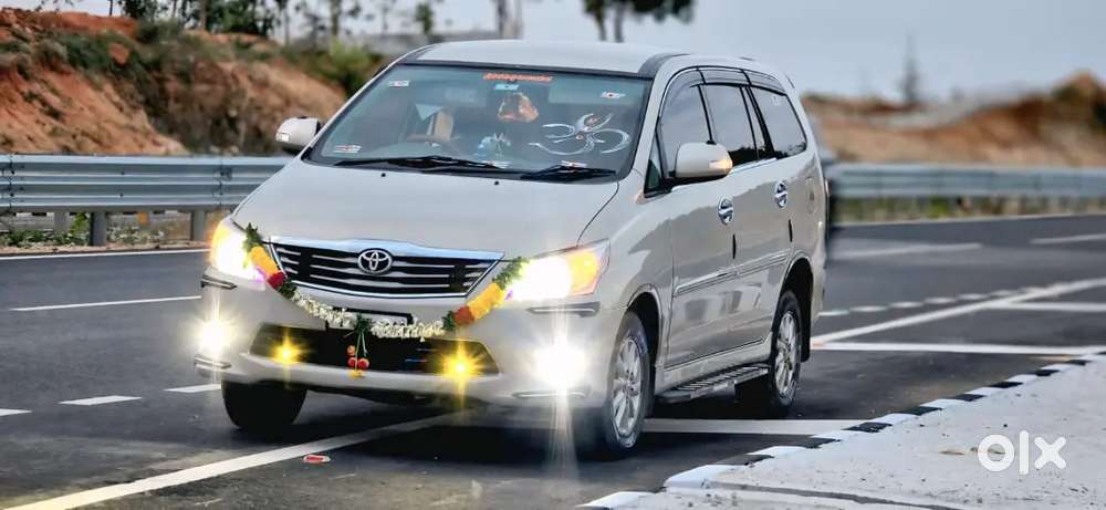 Toyota Innova 2013