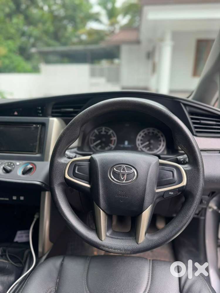 Toyota Innova Crysta 2017 Diesel Well Maintained