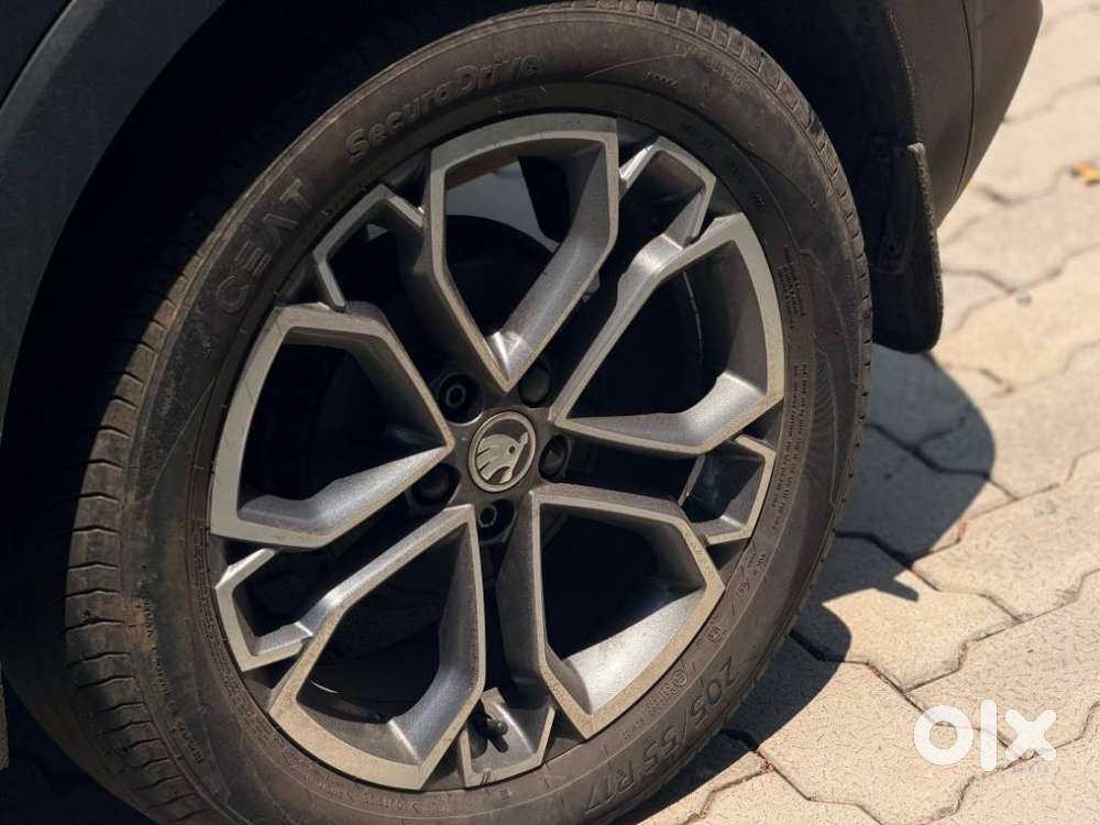 Skoda Kushaq 1.0 Tsi Style At, 2022, Petrol