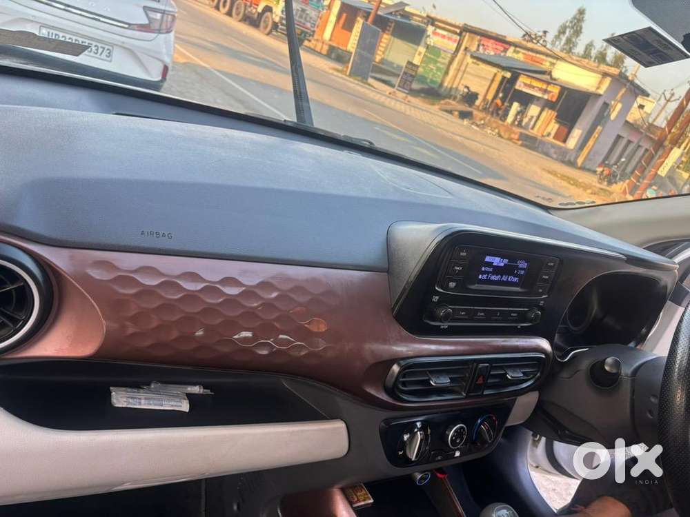 Hyundai Aura 2024 Cng & Hybrids 60000 Km Driven