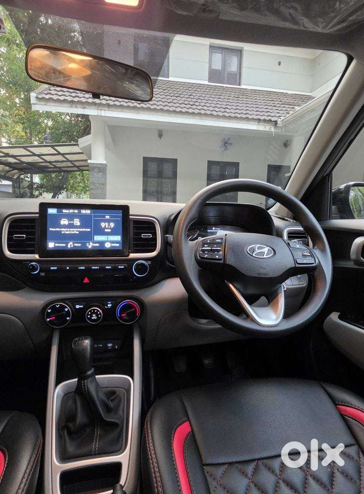 Hyundai Venue, 2025, Petrol