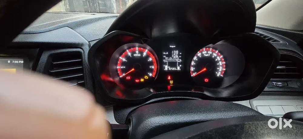 Xuv 300 Petrol Mt With All Company Record