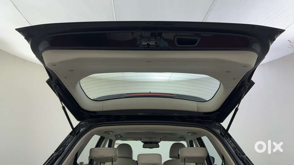 Mahindra Xuv300 W8 Option, 2021, Petrol