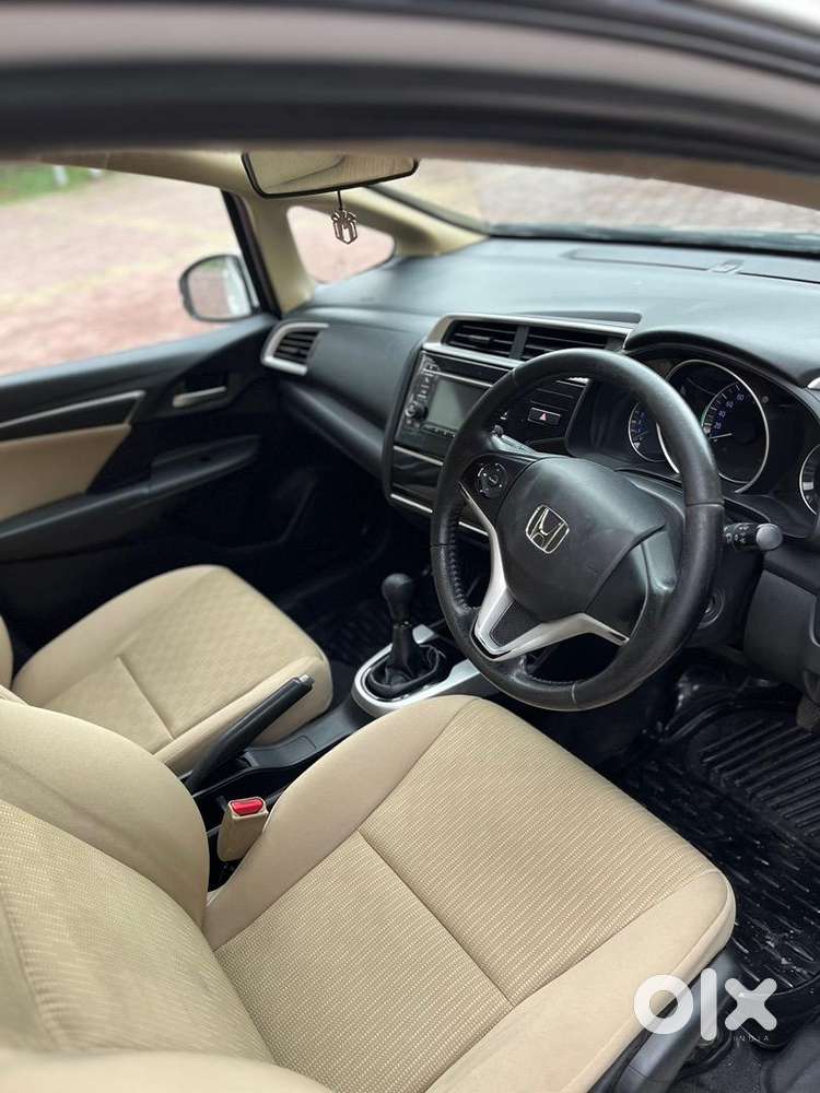 Honda Jazz I-vtec 2017 Single Owner Petrol