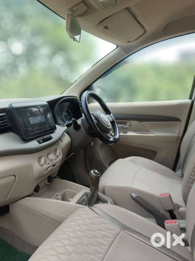 Maruti Suzuki Ertiga 1.5 Vxi, 2022, Petrol