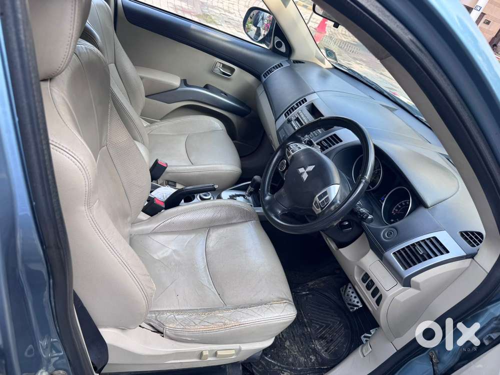 Mitsubishi Outlander 2.4 Mivec, 2011, Petrol