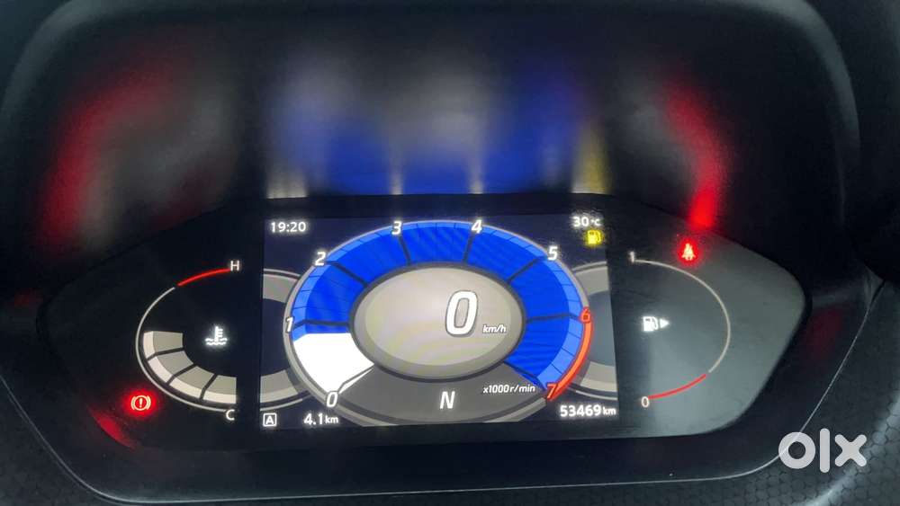 Nissan Magnite 1.0 Xv Premium Turbo Cvt, 2022, Petrol