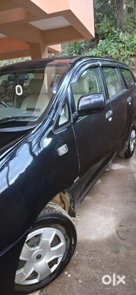 Toyota Innova 2001 Diesel Well Maintained