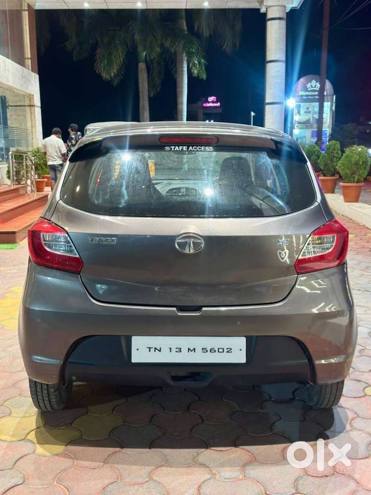 Tata Tiago Xe, 2018, Petrol
