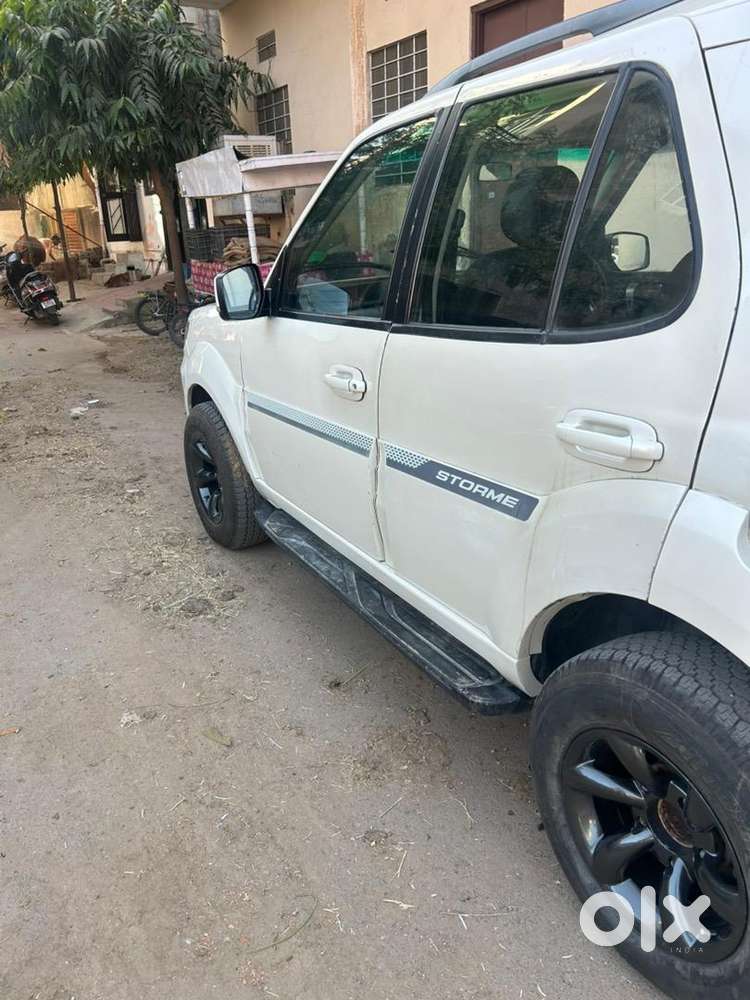 Tata Safari Storme 2019