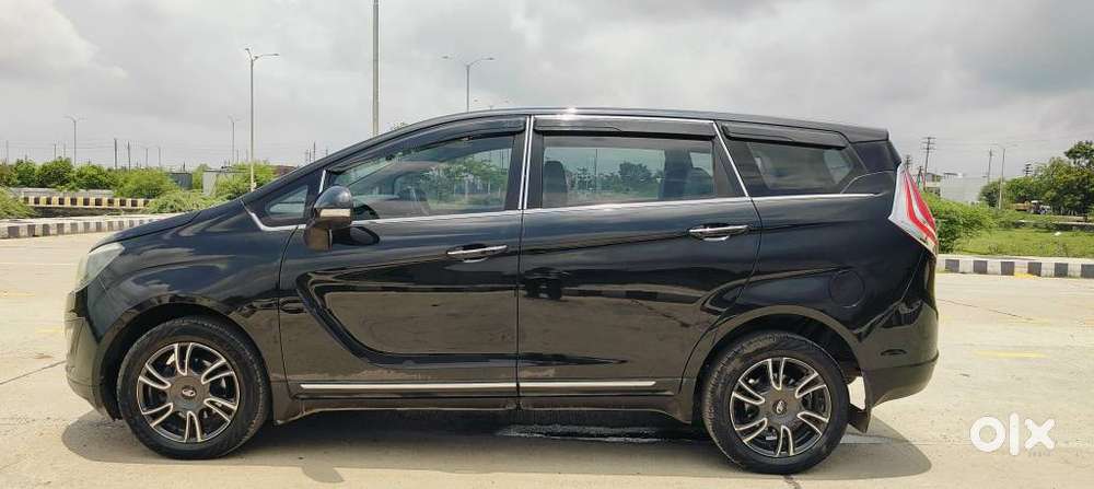 Mahindra Marazzo M8, 2019, Diesel