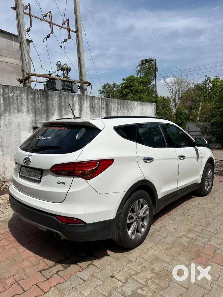 Hyundai New Santa Fe 2015 Diesel Well Maintained