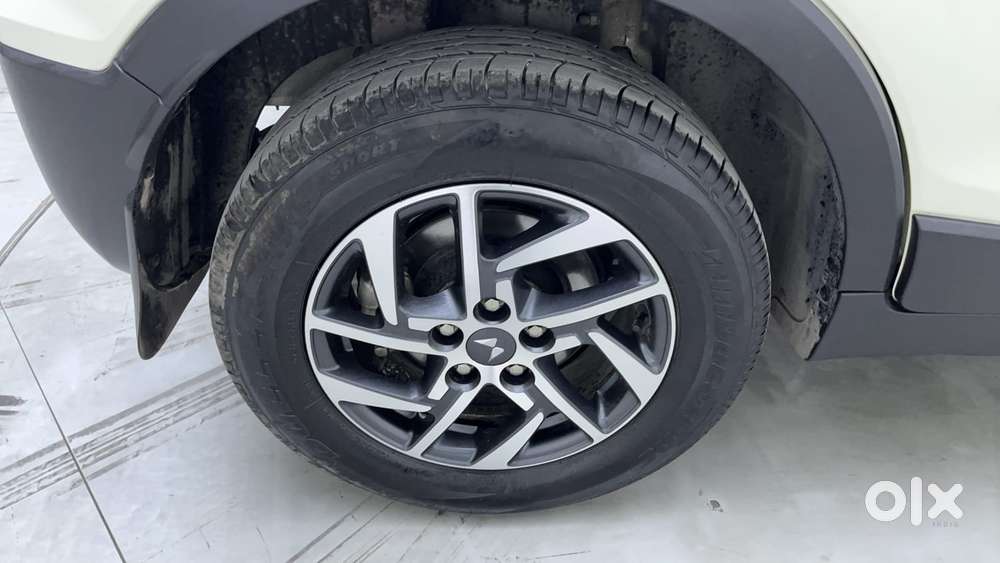 Mahindra Xuv300 W8 Option, 2023, Petrol