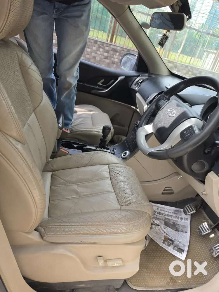 Mahindra Xuv500 W10 2015