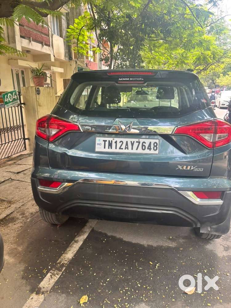 Mahindra Xuv300 2023 Petrol Well Maintained