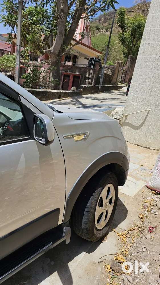 Mahindra Nuvosport 2016