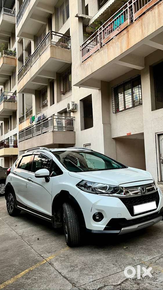 Honda Wr-v Vx Petrol Mt Exclusive Edition With Sunroof