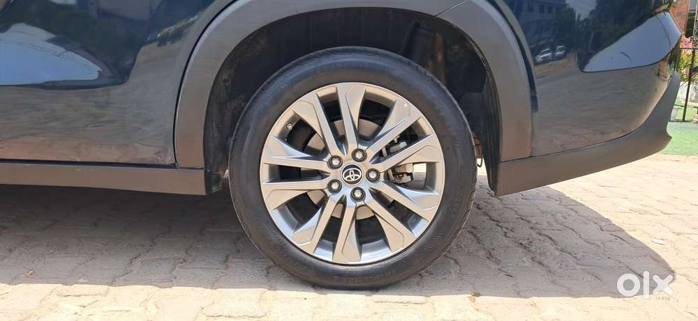 Toyota Innova Hycross 2.0 Zx Hybrid 7 Str, 2025, Petrol