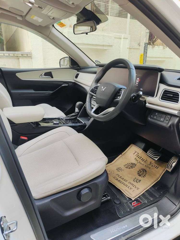 Mahindra Xuv700 2.2 Ax 7 Diesel At Luxury Pack Str Awd, 2023, Diesel