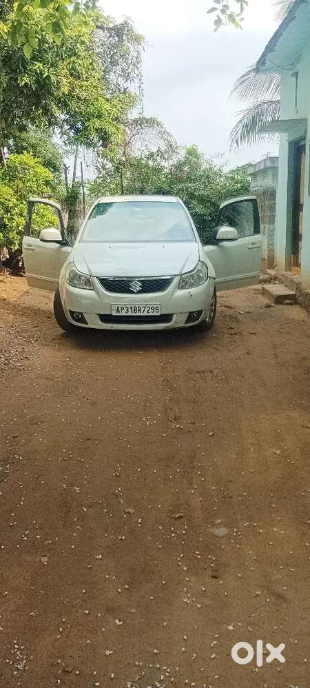 Maruti Suzuki Sx4 2011