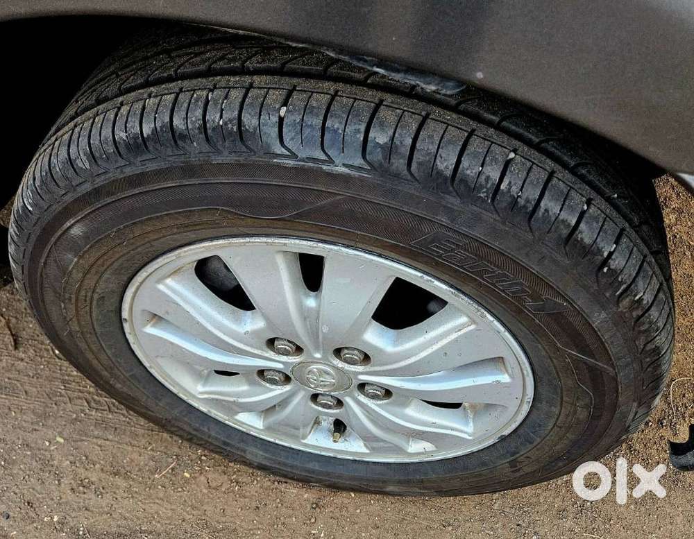 Toyota Innova 2.5 Vx 8 Seater Bs Iv, 2010