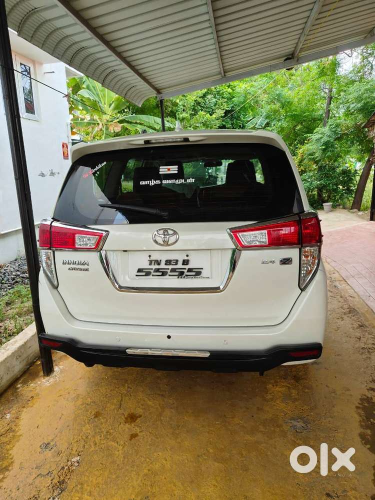 Toyota Innova Crysta 2017 Diesel Well Maintained