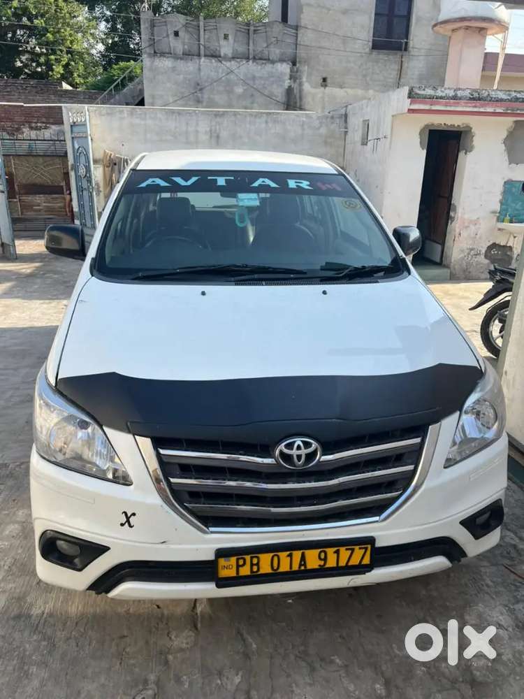 Toyota Innova 2014