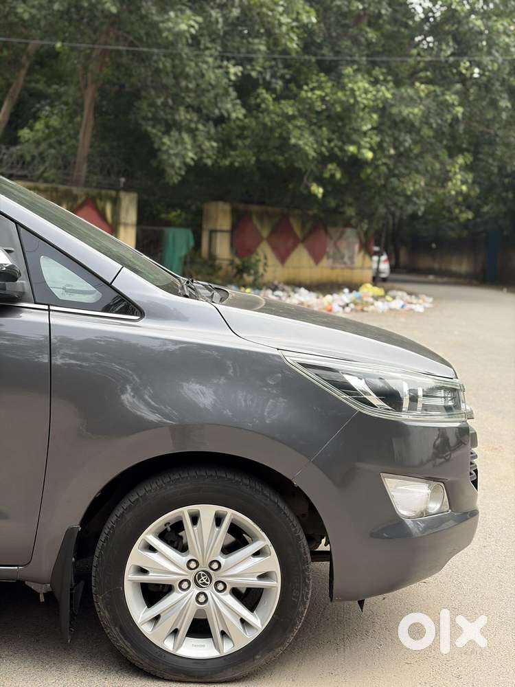 Toyota Innova Crysta 2.7 Zx At, 2017, Petrol