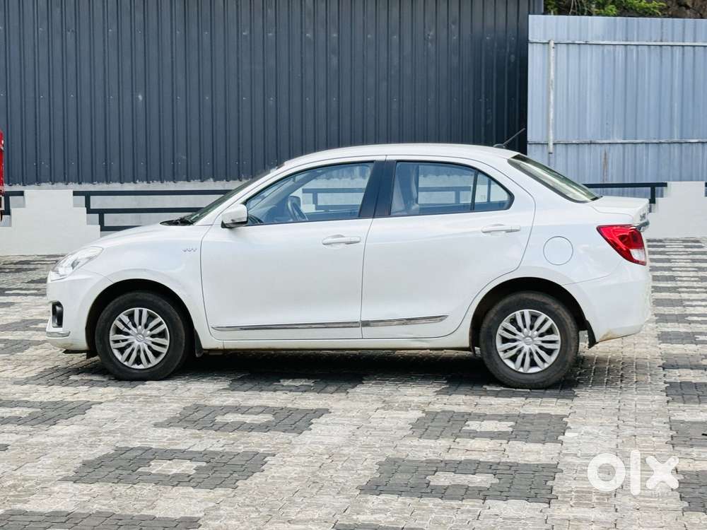 Maruti Suzuki Swift Dzire Vxi(o) Mt, 2017, Petrol