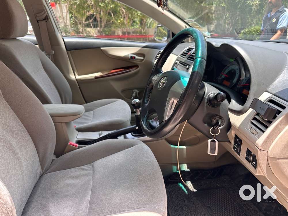 Toyota Corolla Altis 2013 Petrol Well Maintained
