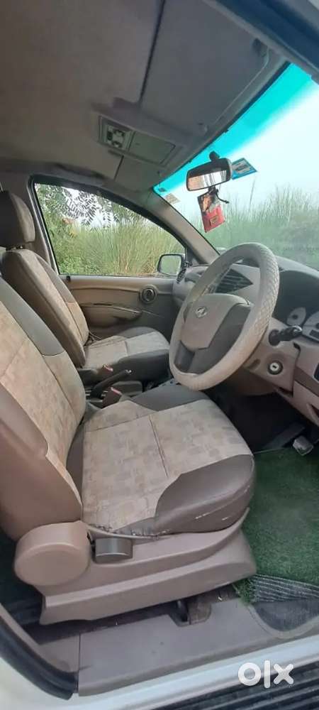 Mahindra Xylo 2013