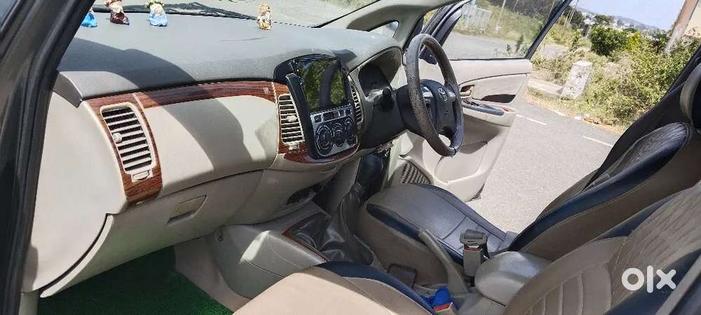 Toyota Innova 2.5 G 2013