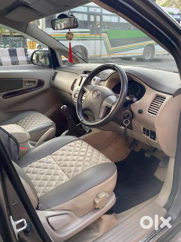 Toyota Innova 2013 Diesel Well Maintained