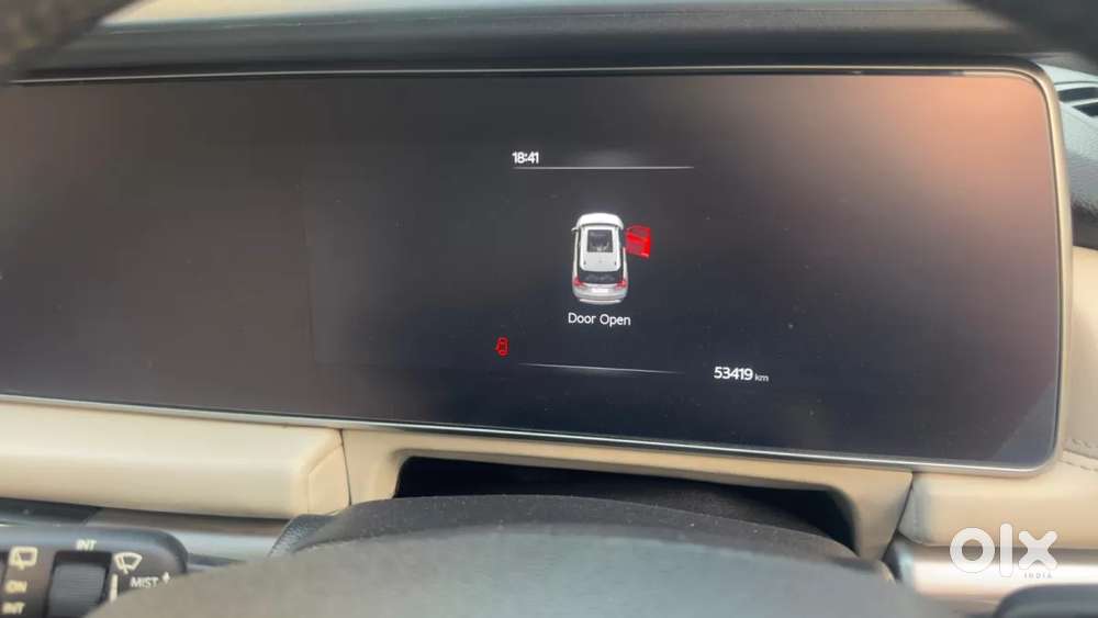 Mahindra Xuv700 2.2 Ax 7 Diesel At Luxury Pack Str, 2024, Diesel
