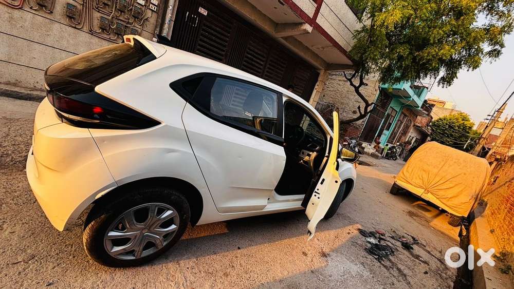 Tata Altroz 2024 Low Km
