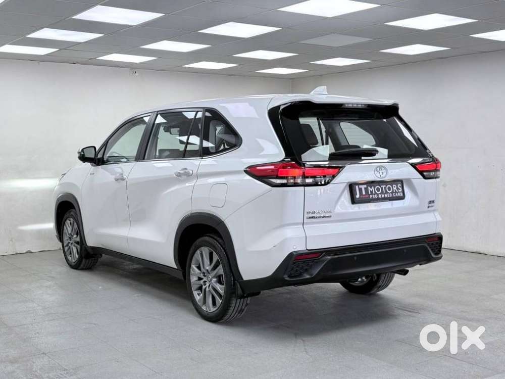 Toyota Innova Hycross 2.0 Zx (o) Hybrid 7 Str, 2025, Petrol