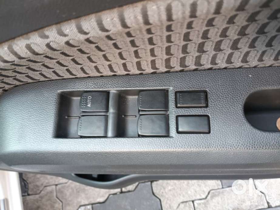 Maruti Suzuki Ritz Vxi, 2016, Petrol