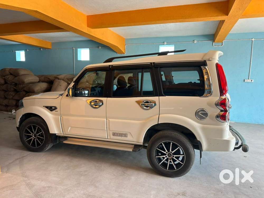 Mahindra Scorpio 2022 Diesel Well Maintained